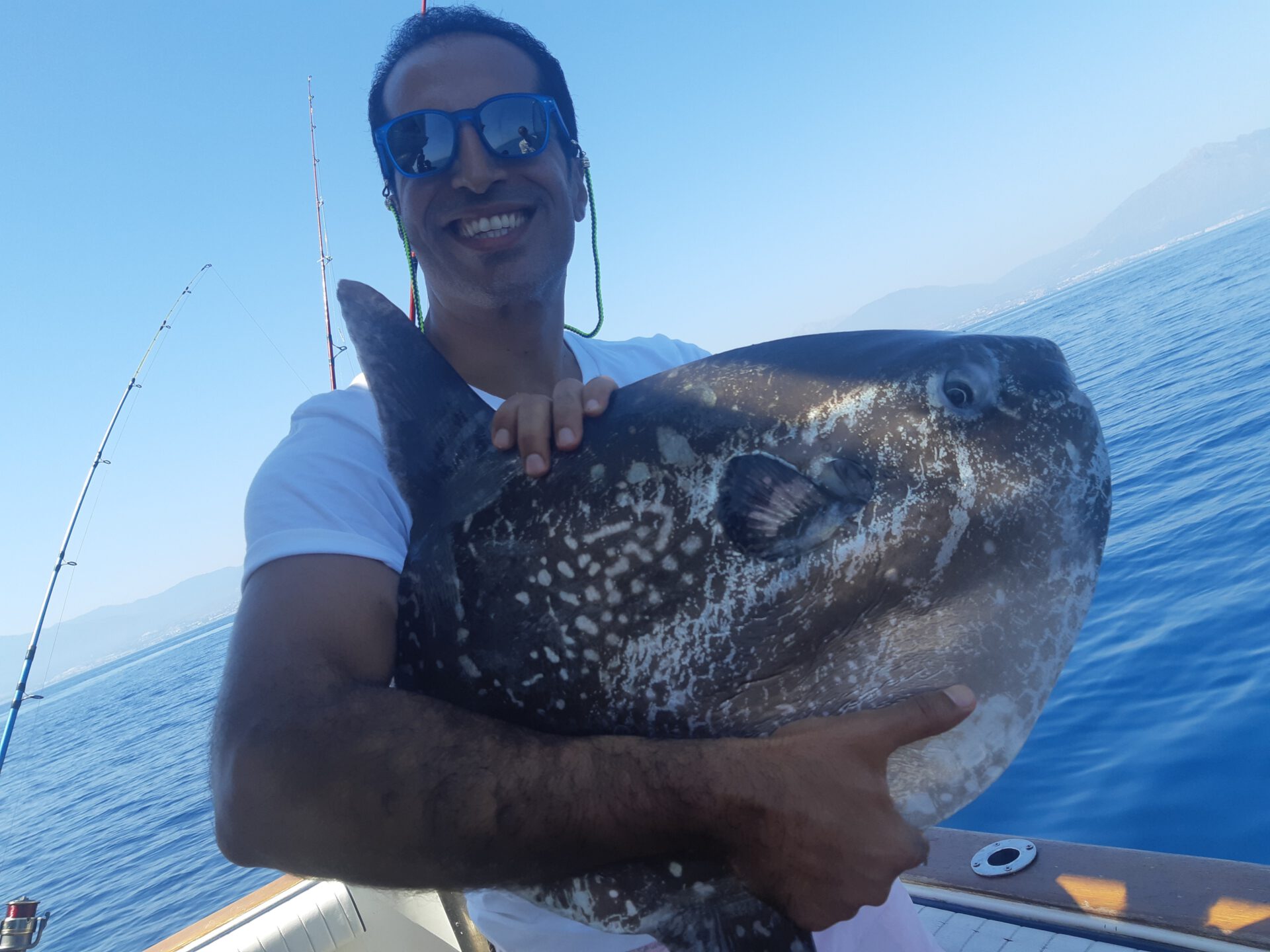 Pesca en barco Lovit Charter Marbella