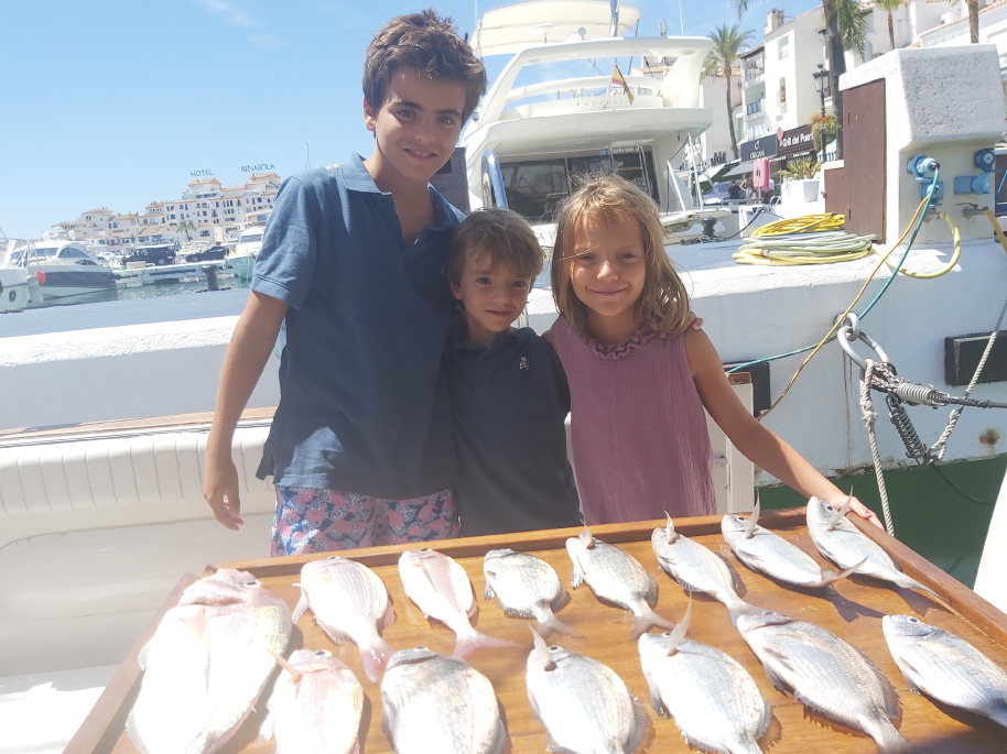 Pesca con niños Lovit Charter Marbella