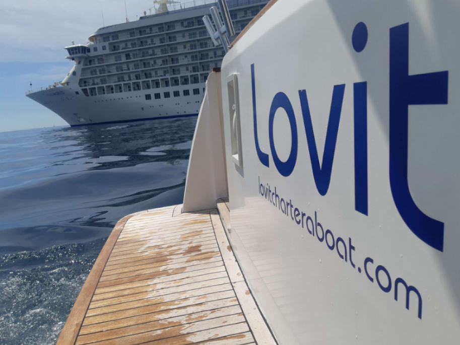 Alquiler de barcos Marbella Lovit Charter