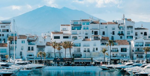 Lovit Charter - Cosas que hacer por la costa de Marbella, Puerto Banús