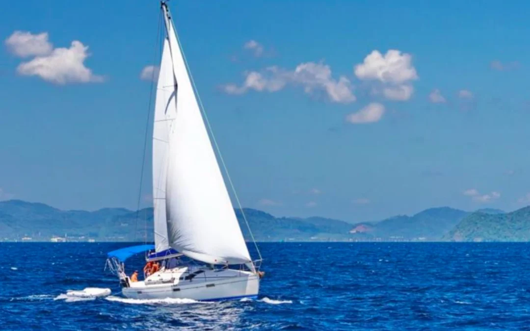 Private Sailboat in Marbella: Exclusive Sailing